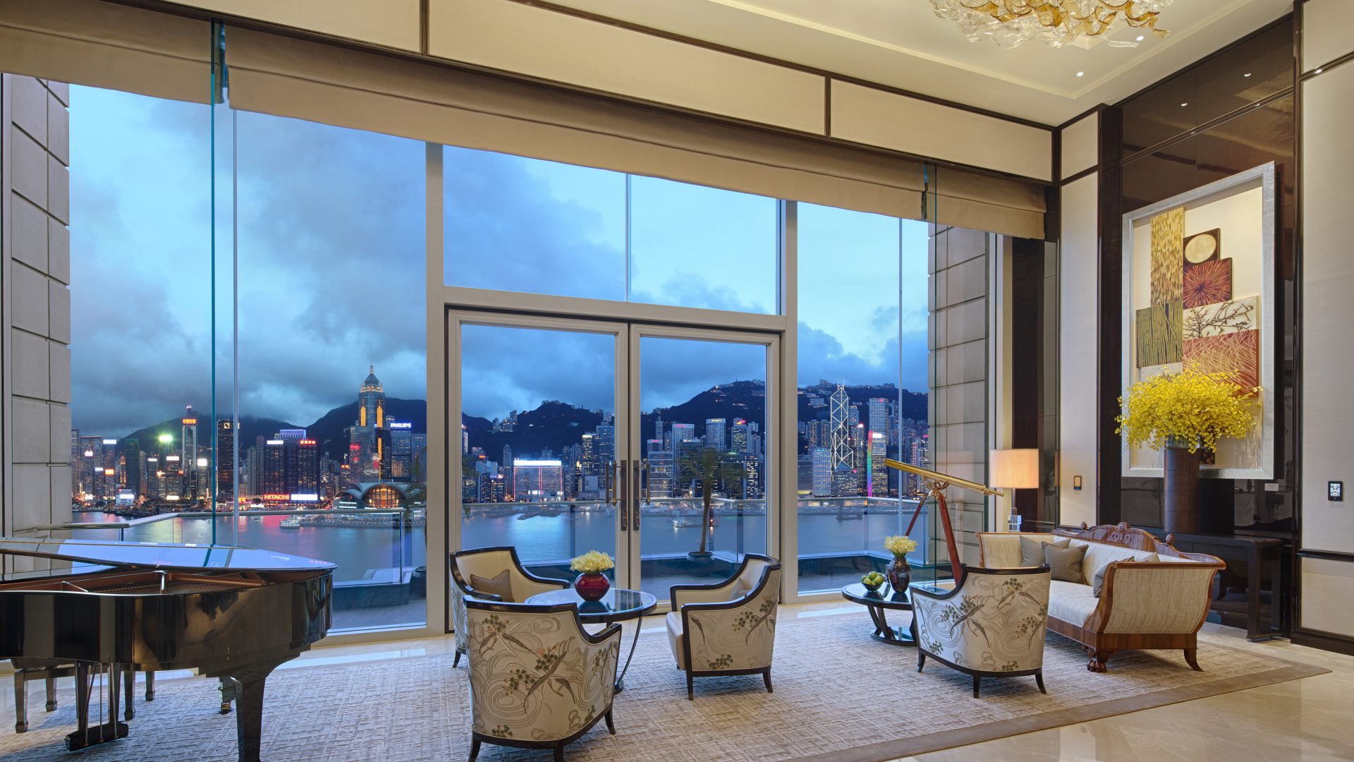 8 of the Most Beautiful Hotel Rooms in Our Collections